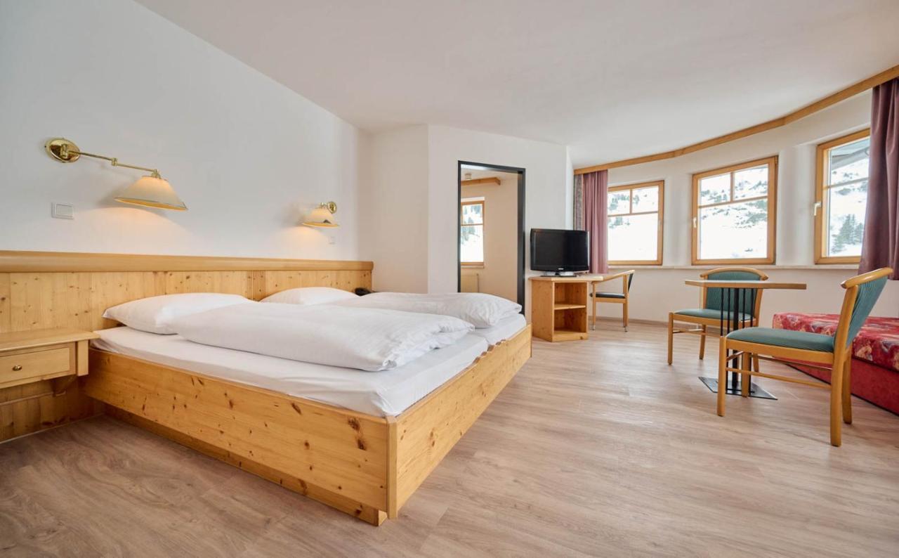 Heart Hotel Aurora Obertauern Exterior photo